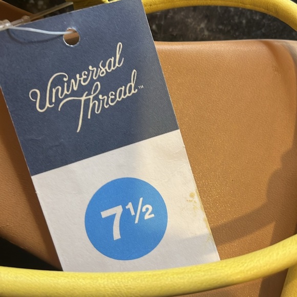 Universal Thread 7.5 - Picture 3 of 3